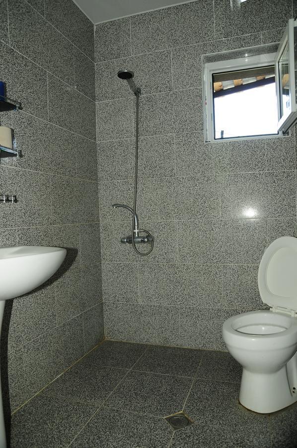Hotel Sadgeri 2018 Extérieur photo